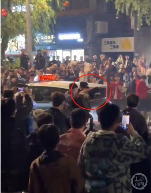 炸街视频,街头激情四溢，速度与激情的视觉盛宴